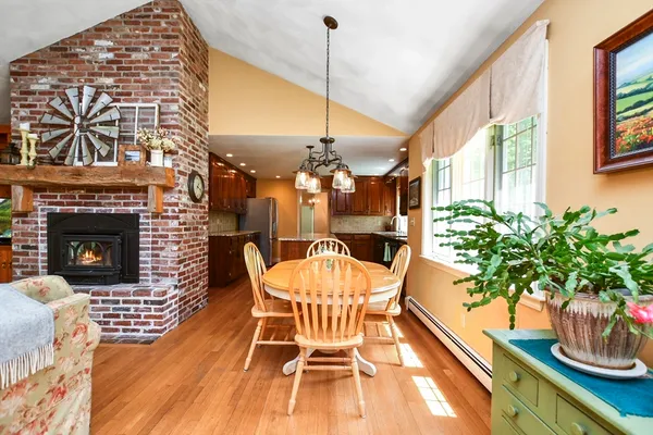 $1,050,000 | 11 Batchelder Road, Boxford, MA 01921