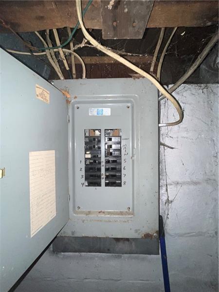 928 Locust Avenue Monessen, PA 15062 - Photo 3 of 7 a view of a garage