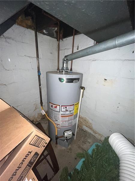 928 Locust Avenue Monessen, PA 15062 - Photo 5 of 7 a view of a room with chairs