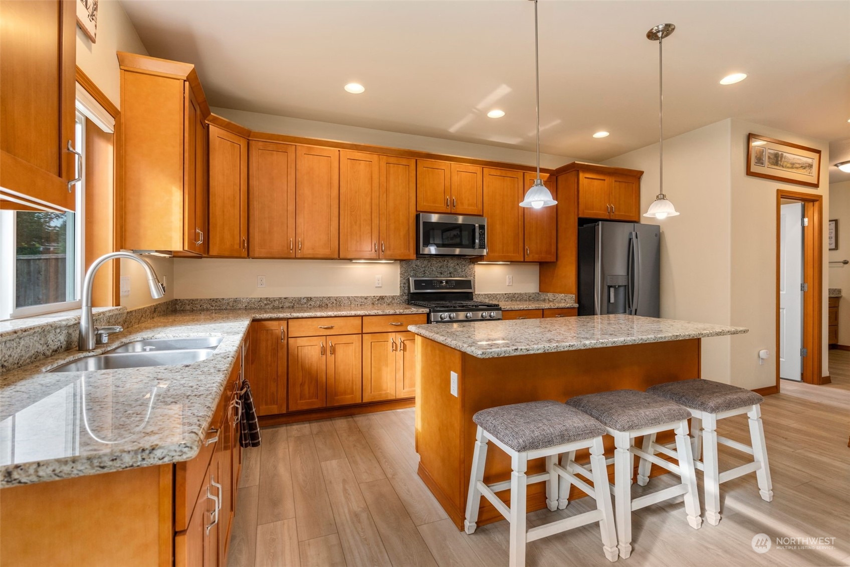 9039 Fox Ridge Lane Southeast Olympia, WA 98513 - Photo 7 of 37 Gallery Image 7