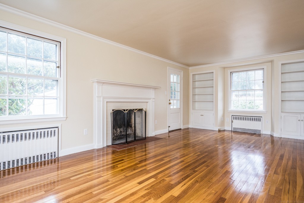 11 Ardmore Road Worcester, MA 01609 - Photo 3 of 30 Gallery Image 3