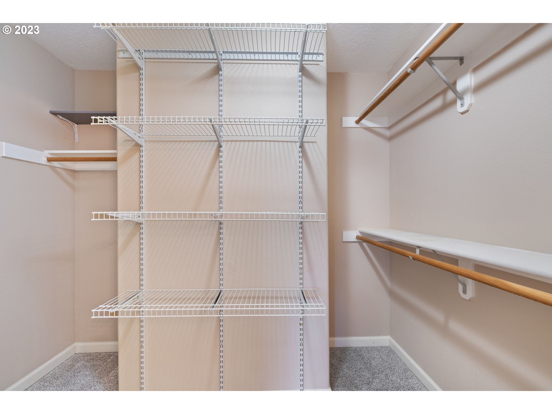 1648 Northeast Barnes Lane Gresham, OR 97030 - Photo 22 of 41 Bedroom, Owner's Suite