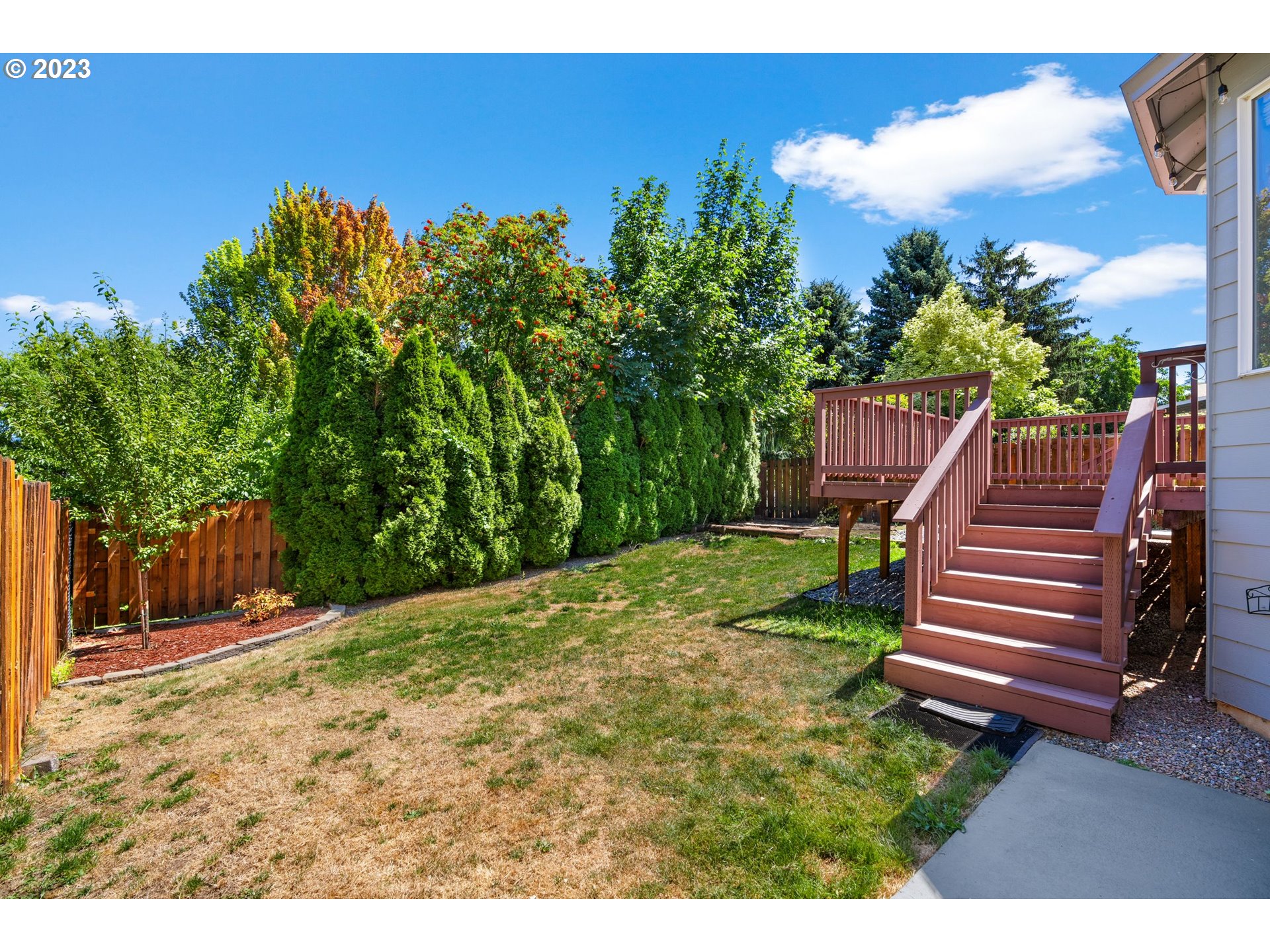 1648 Northeast Barnes Lane Gresham, OR 97030 - Photo 33 of 41 Yard