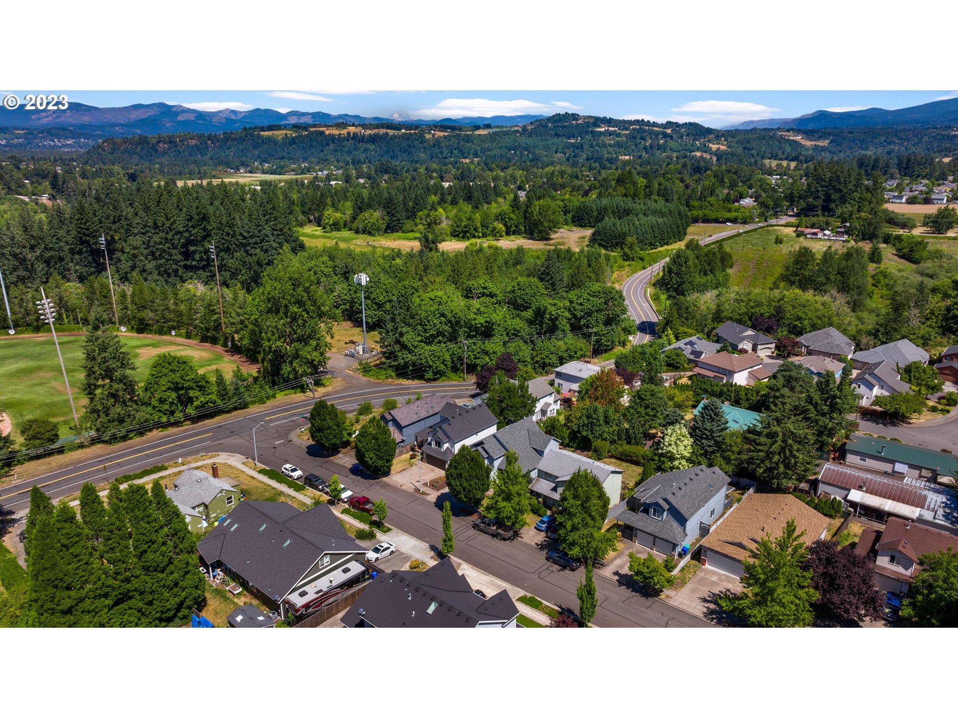 1648 Northeast Barnes Lane Gresham, OR 97030 - Photo 40 of 41