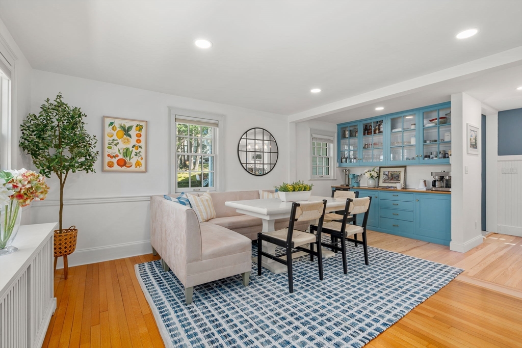 47 Indian Head Road Framingham, MA 01701 - Photo 3 of 36