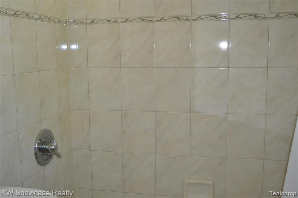 1528 East Maple Road Birmingham, MI 48009 - Photo 12 of 22