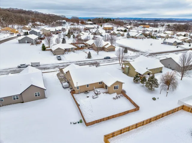 $499,900 | 705 Prairie Lane, Mazomanie, WI 53560