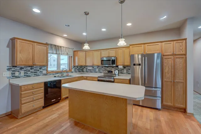 $499,900 | 705 Prairie Lane, Mazomanie, WI 53560