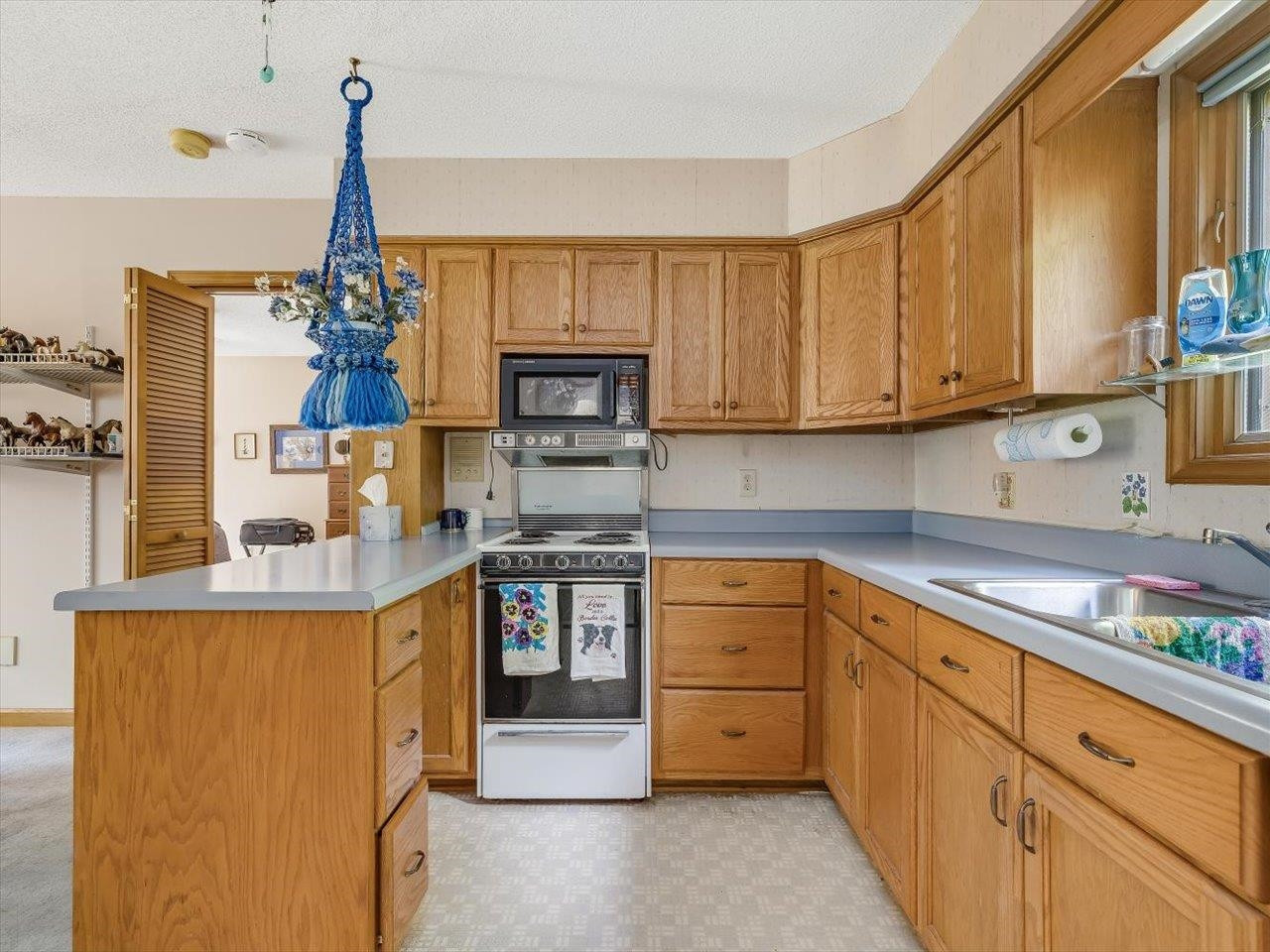 4301 Amberwood Road Haw River, NC 27258 - Photo 49 of 70 Apartment Kitchen