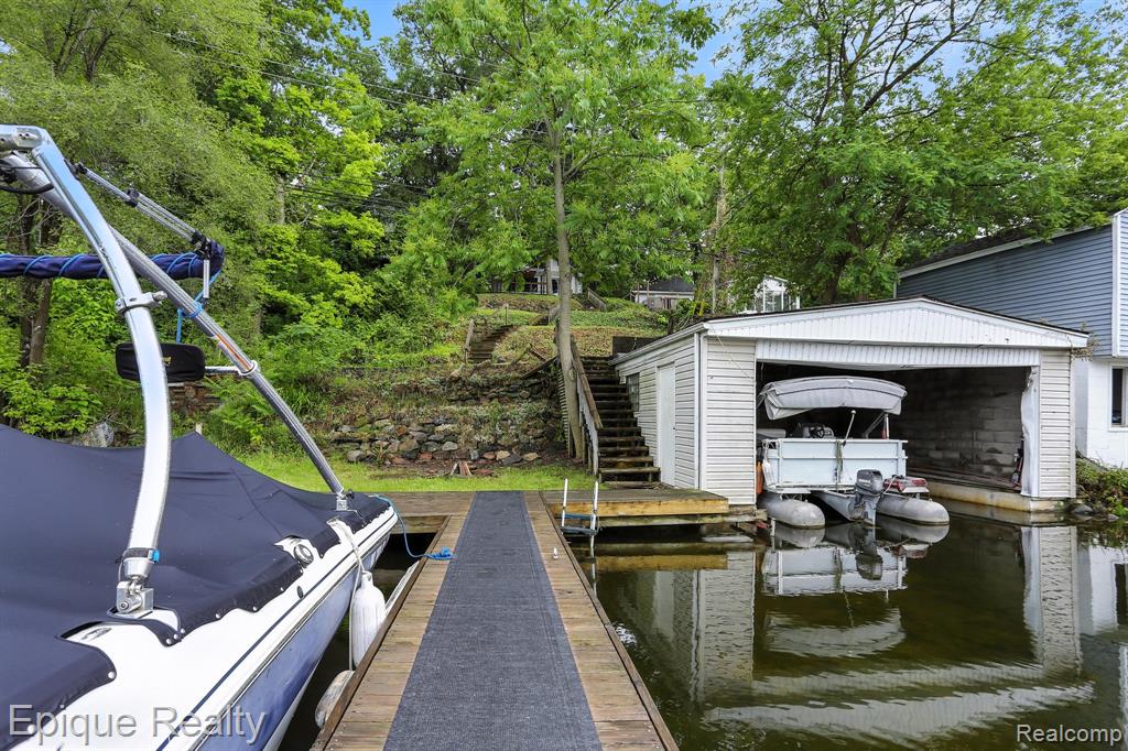 481 Heights Road Lake Orion, MI 48362 - Photo 8 of 33