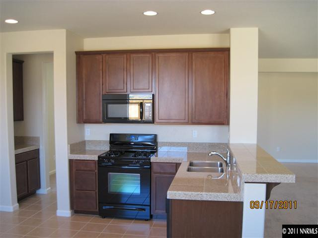 1431 Hogadon Way Reno, NV 89523 - Photo 5 of 10 Photo 5