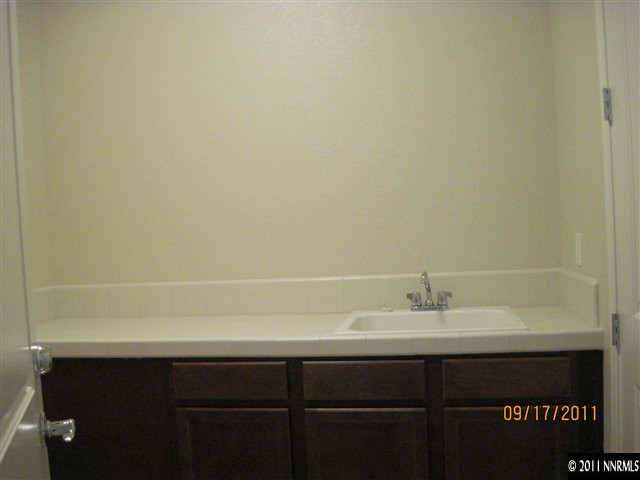 1431 Hogadon Way Reno, NV 89523 - Photo 8 of 10 Photo 8