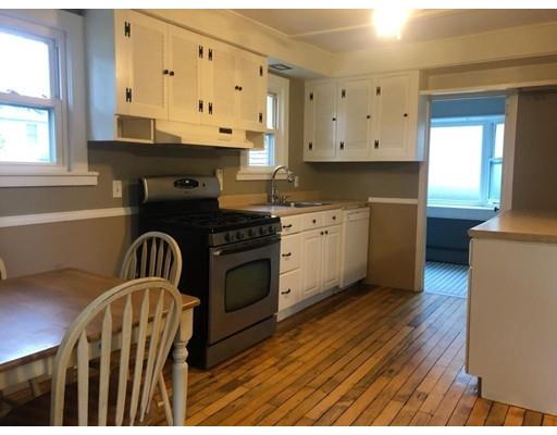 124 Powell Avenue Springfield, MA 01118 - Photo 3 of 8