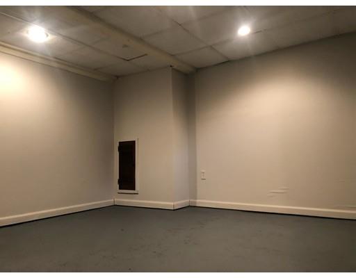 124 Powell Avenue Springfield, MA 01118 - Photo 6 of 8