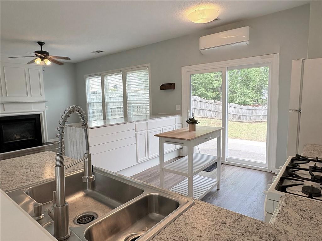 1667 Woodsford Road Kennesaw, GA 30152 - Photo 13 of 27