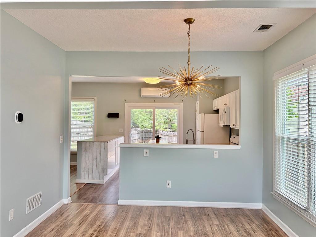 1667 Woodsford Road Kennesaw, GA 30152 - Photo 5 of 27