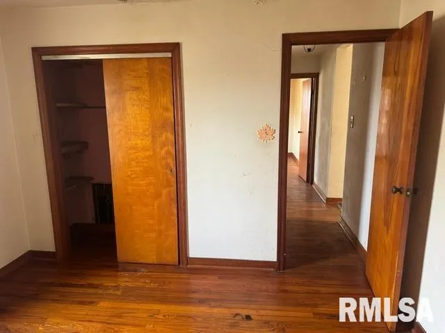 $23,000 | 113 South Maple Street, Stonington, IL 62567