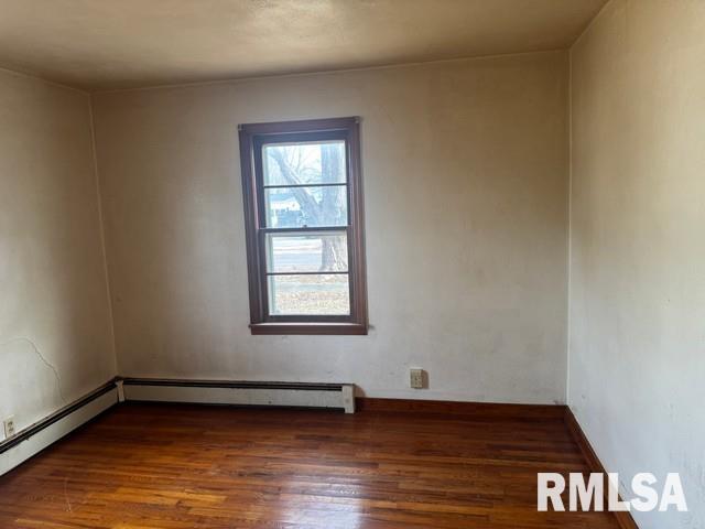 113 South Maple Street Stonington, IL 62567 - Photo 10 of 17