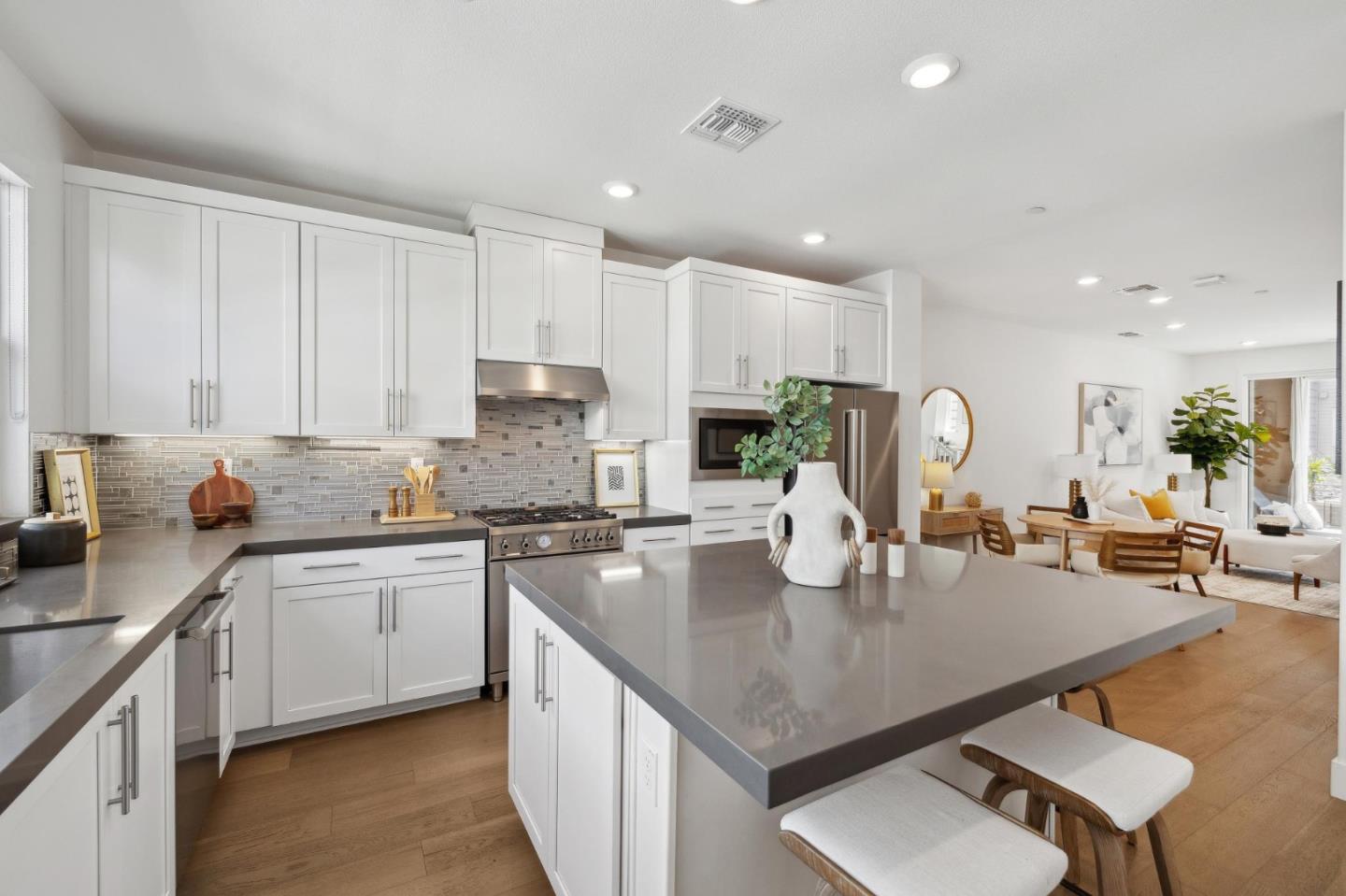 2266 Mora Place Mountain View, CA 94040 - Photo 8 of 32