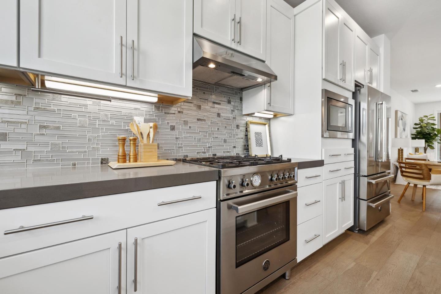 2266 Mora Place Mountain View, CA 94040 - Photo 10 of 32