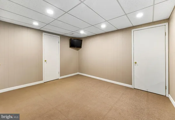 $450,000 | 8 Chelsea Circle, Flemington, NJ 08822