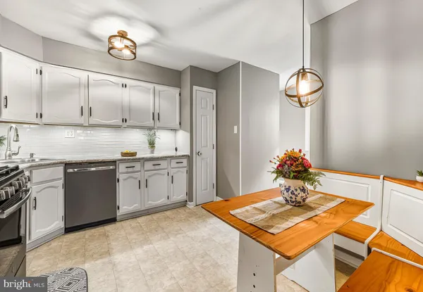 $450,000 | 8 Chelsea Circle, Flemington, NJ 08822