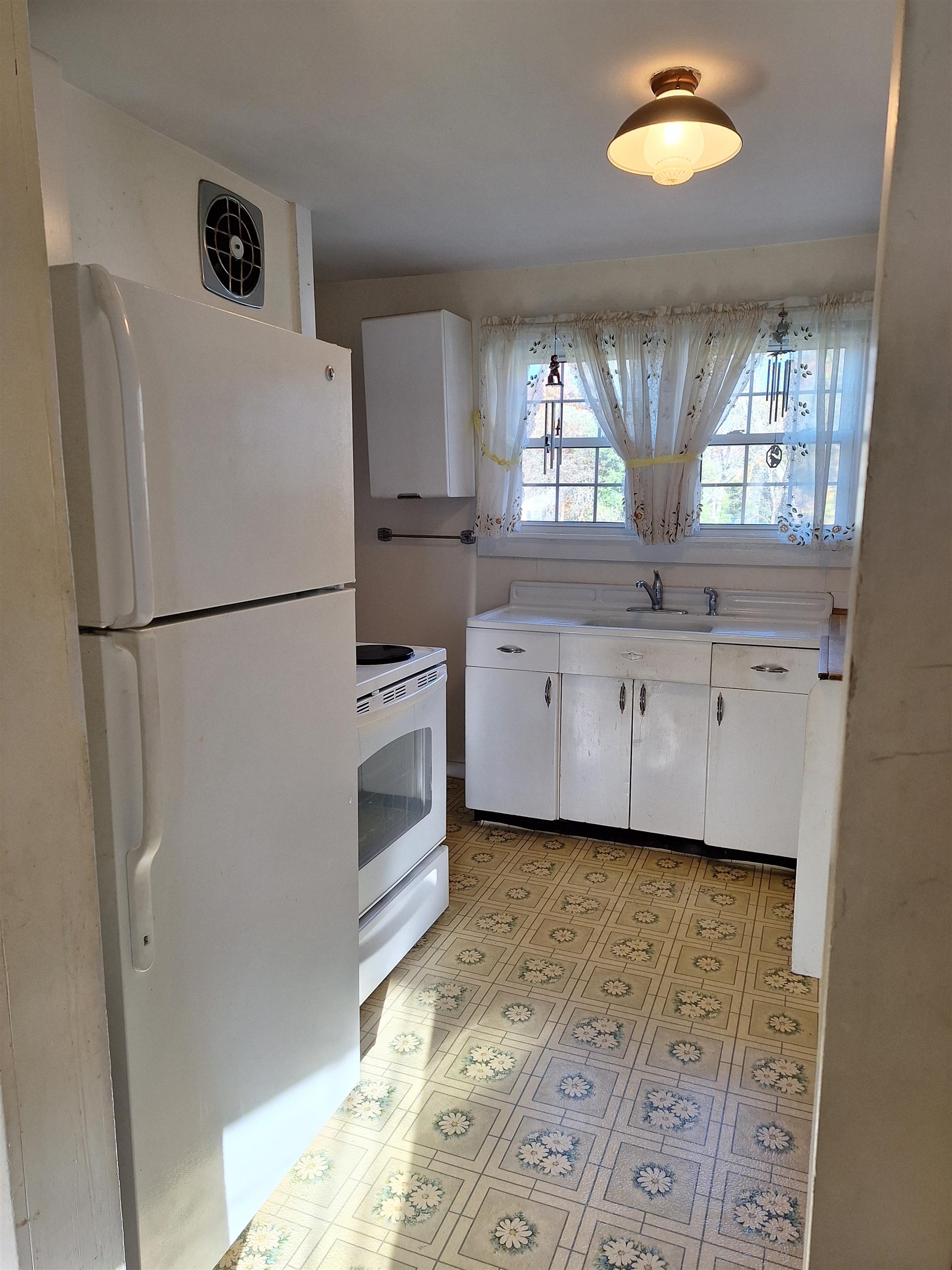 8 Clematis Avenue Rutland, VT 05701 - Photo 21 of 24
