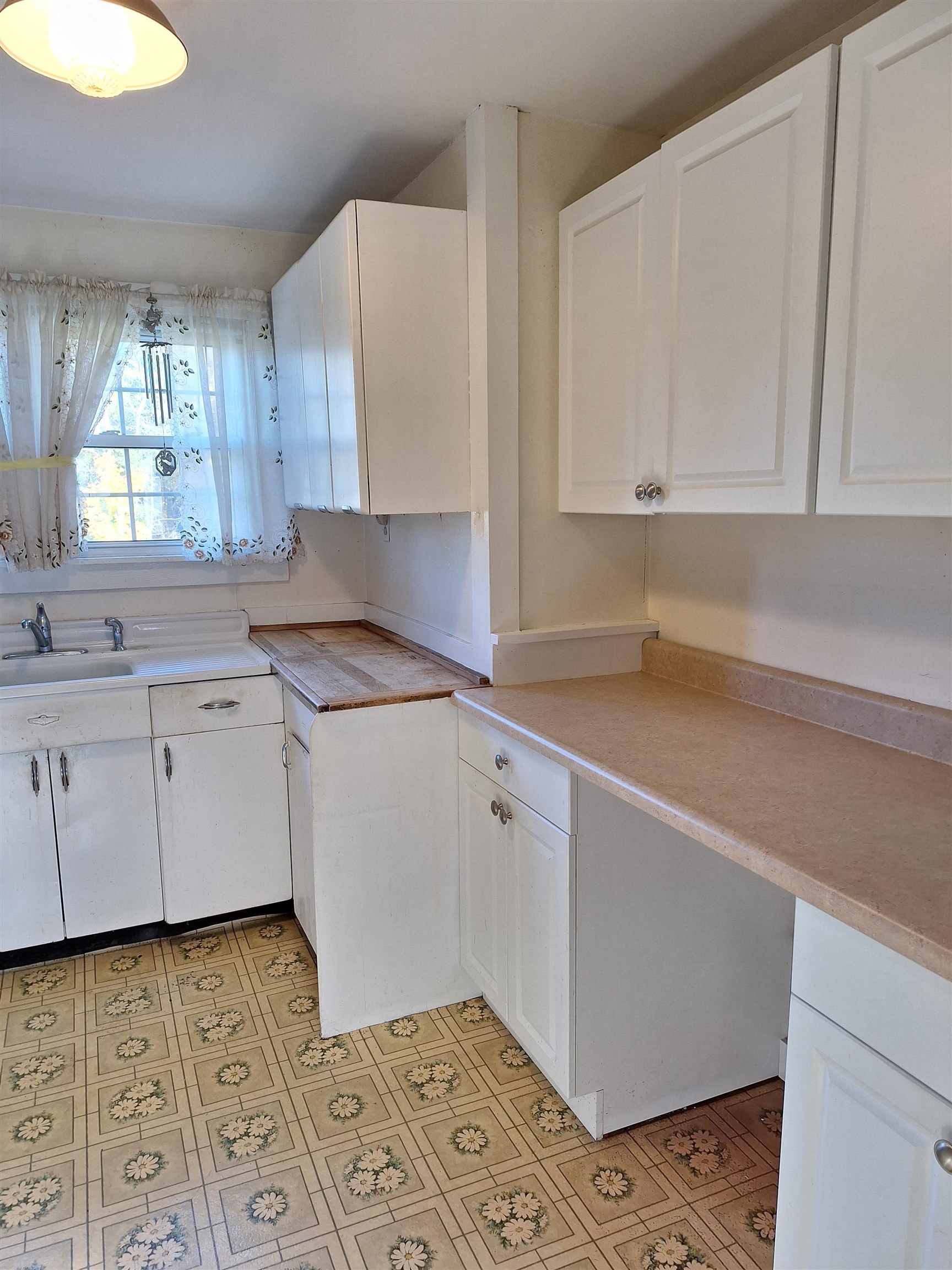 8 Clematis Avenue Rutland, VT 05701 - Photo 22 of 24
