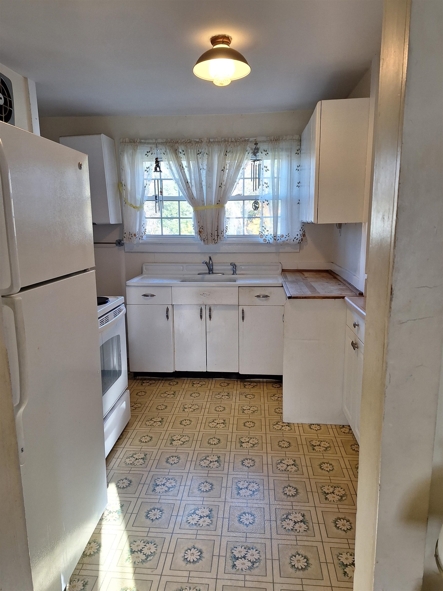 8 Clematis Avenue Rutland, VT 05701 - Photo 23 of 24