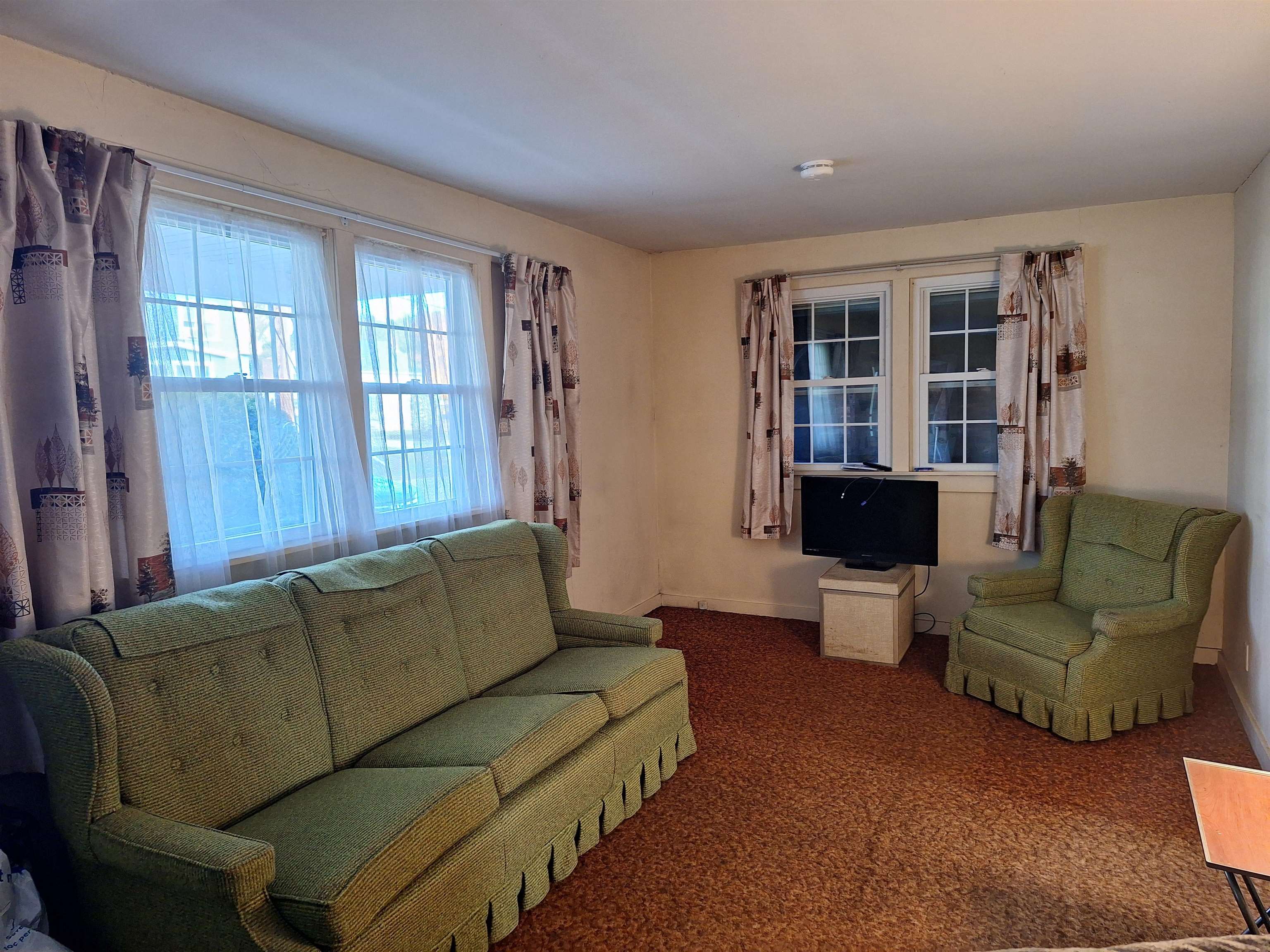 8 Clematis Avenue Rutland, VT 05701 - Photo 4 of 24