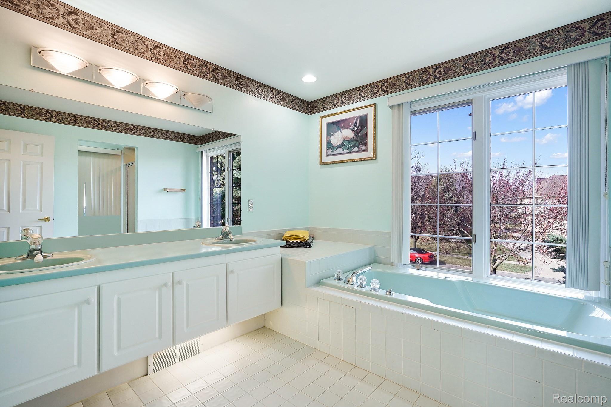 3121 Hedgewood Lane Rochester, MI 48309 - Photo 22 of 38 DSC08025.jpg