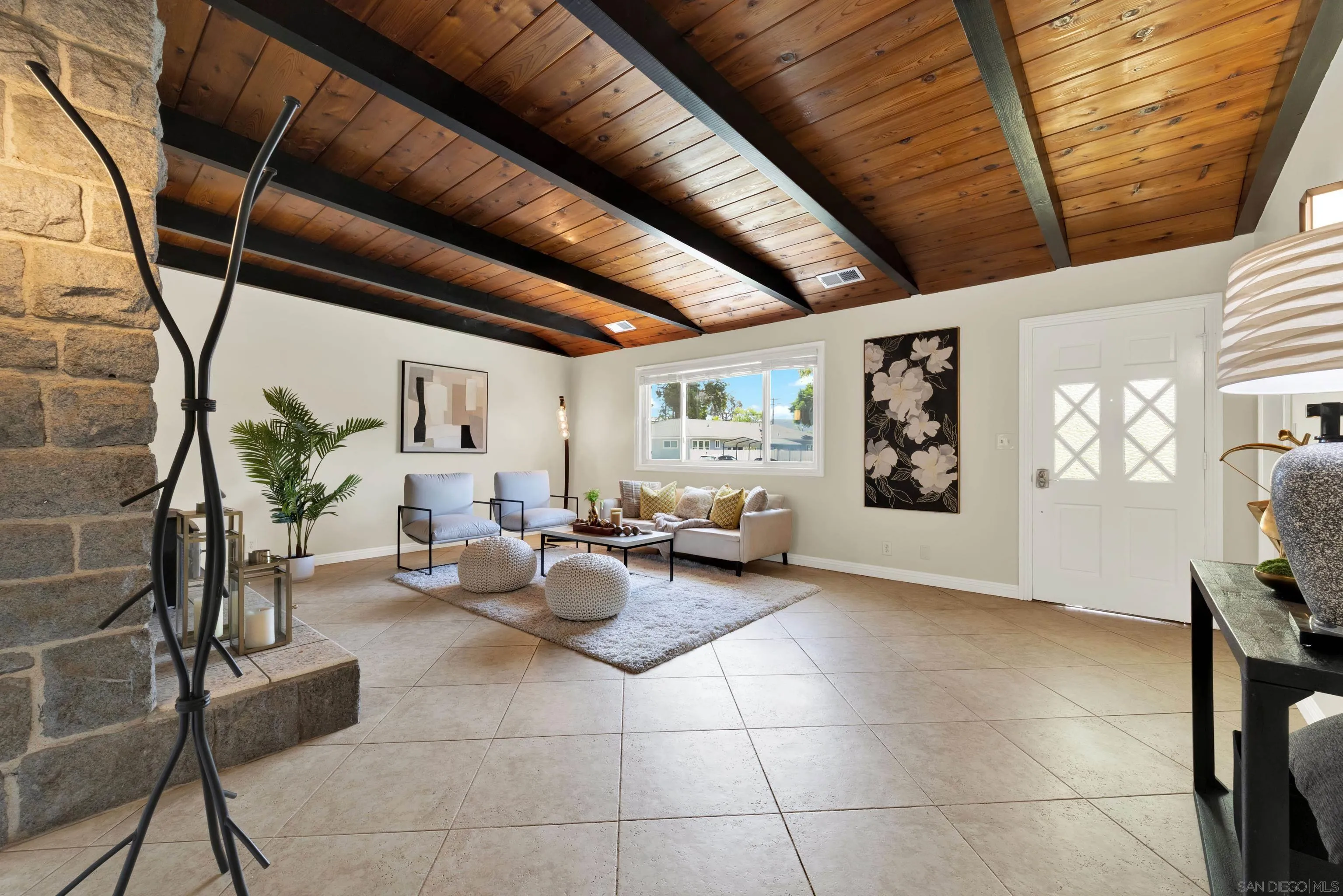 14382 Poway Road Poway, CA 92064 - Photo 5 of 35 Gallery Image 5