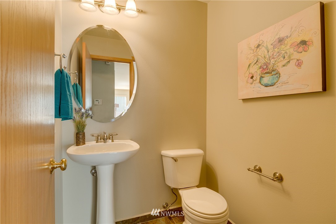9219 Northeast 174th Place Bothell, WA 98011 - Photo 11 of 24 Gallery Image 11