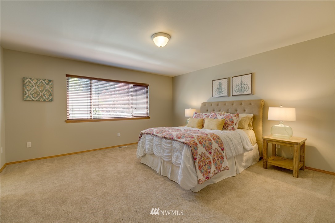 9219 Northeast 174th Place Bothell, WA 98011 - Photo 13 of 24 Gallery Image 13