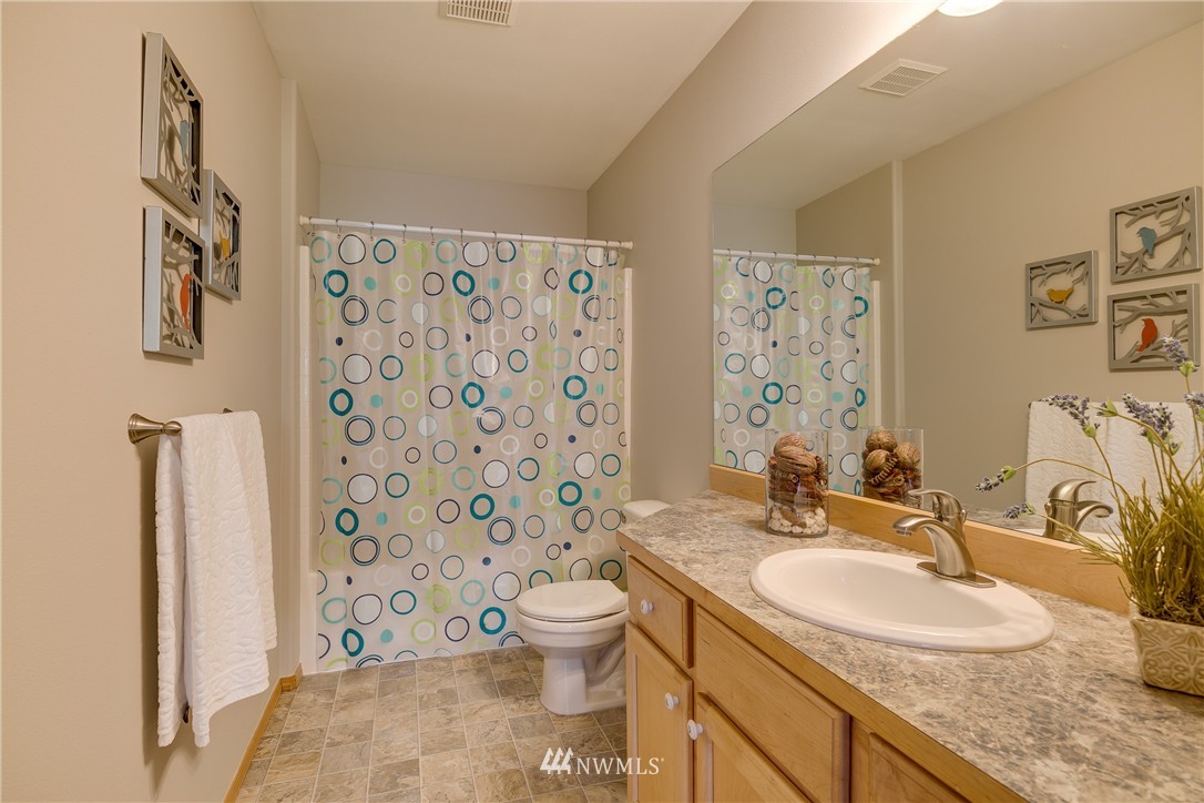 9219 Northeast 174th Place Bothell, WA 98011 - Photo 18 of 24 Gallery Image 18