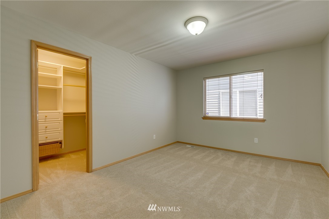 9219 Northeast 174th Place Bothell, WA 98011 - Photo 21 of 24 Gallery Image 21