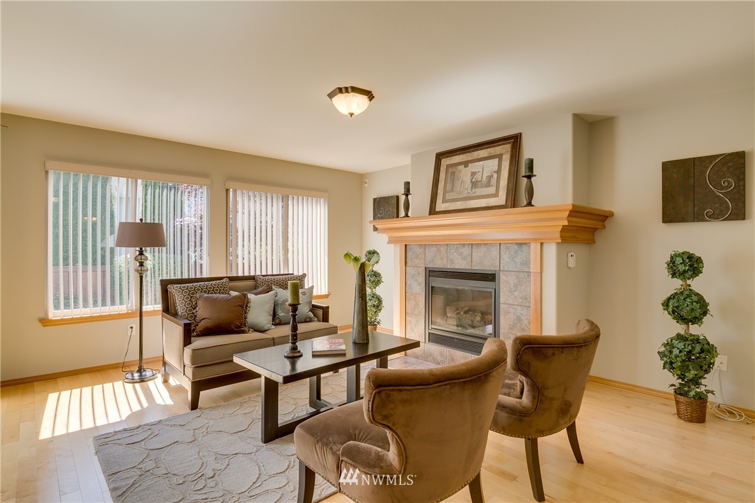 9219 Northeast 174th Place Bothell, WA 98011 - Photo 6 of 24 Gallery Image 6