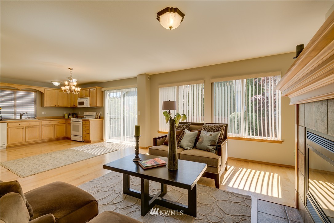 9219 Northeast 174th Place Bothell, WA 98011 - Photo 7 of 24 Gallery Image 7
