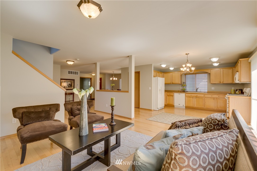 9219 Northeast 174th Place Bothell, WA 98011 - Photo 8 of 24 Gallery Image 8