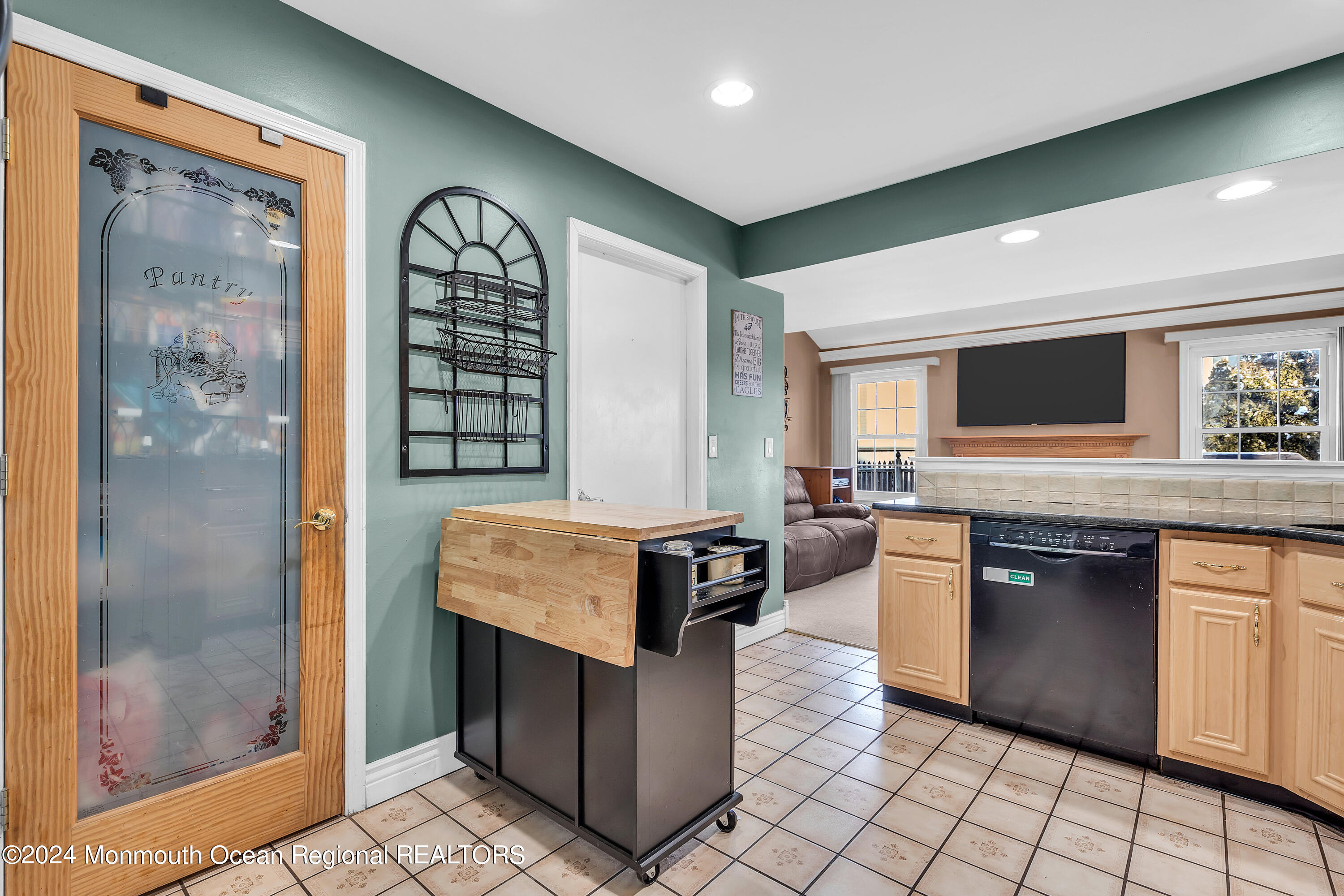15 Reed Road Howell, NJ 07731 - Photo 19 of 52 028_dsc04750
