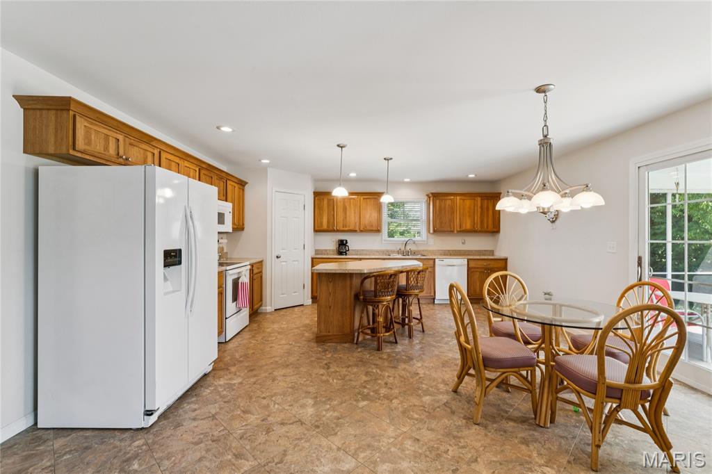 4613 Valleydale Road Godfrey, IL 62035 - Photo 9 of 35 Gallery Image 9