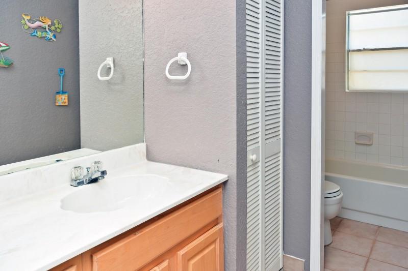 883 West Rambling Drive Wellington, FL 33414 - Photo 23 of 49 22