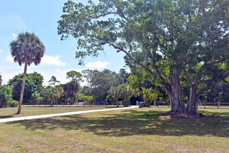 883 West Rambling Drive Wellington, FL 33414 - Photo 27 of 49 01