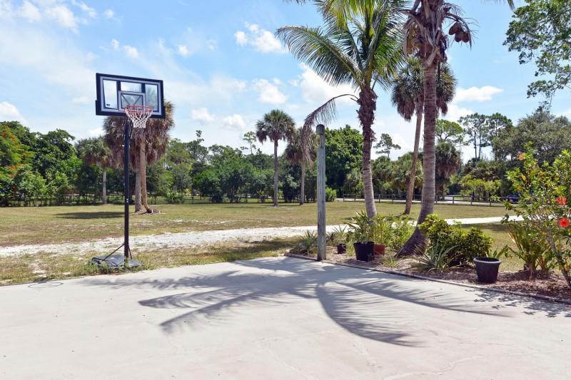 883 West Rambling Drive Wellington, FL 33414 - Photo 29 of 49 03