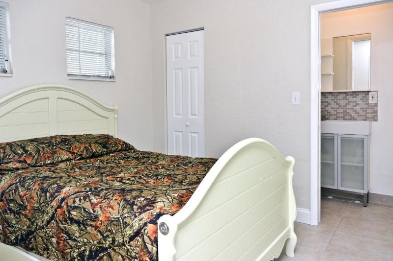 883 West Rambling Drive Wellington, FL 33414 - Photo 38 of 49 12