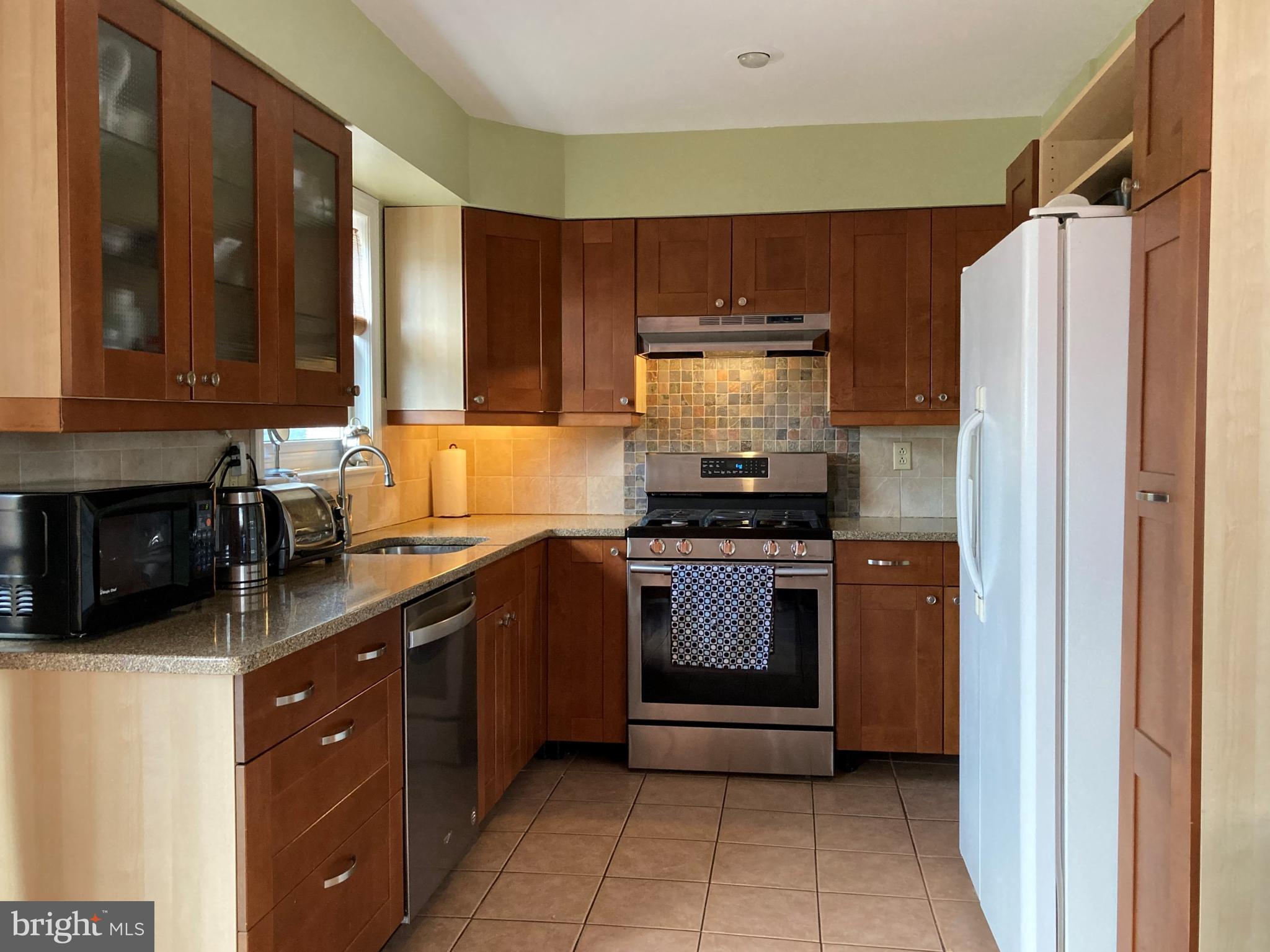 9926 Wingtip Road Philadelphia, PA 19115 - Photo 15 of 58 Gallery Image 15