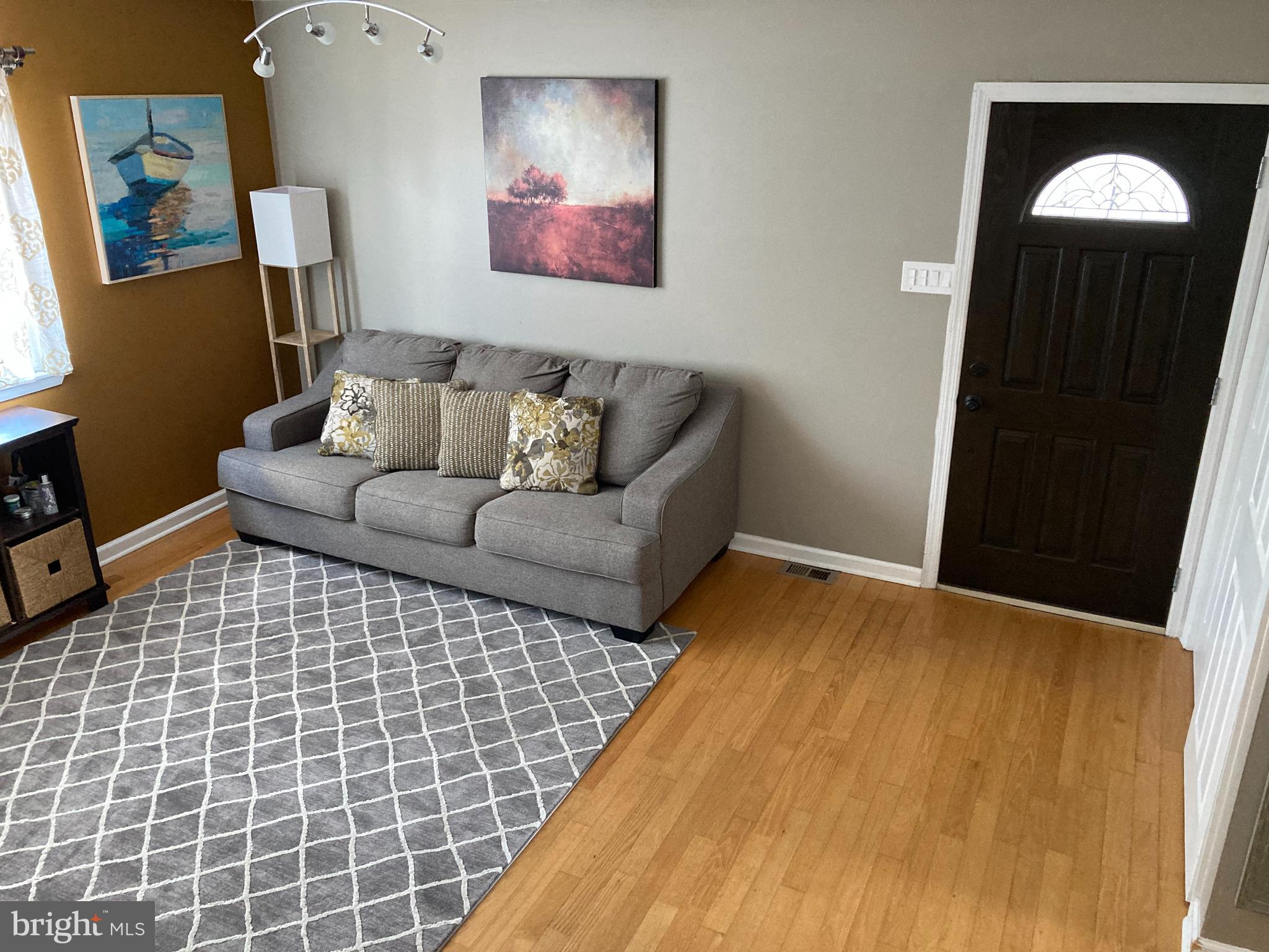 9926 Wingtip Road Philadelphia, PA 19115 - Photo 4 of 58 Gallery Image 4