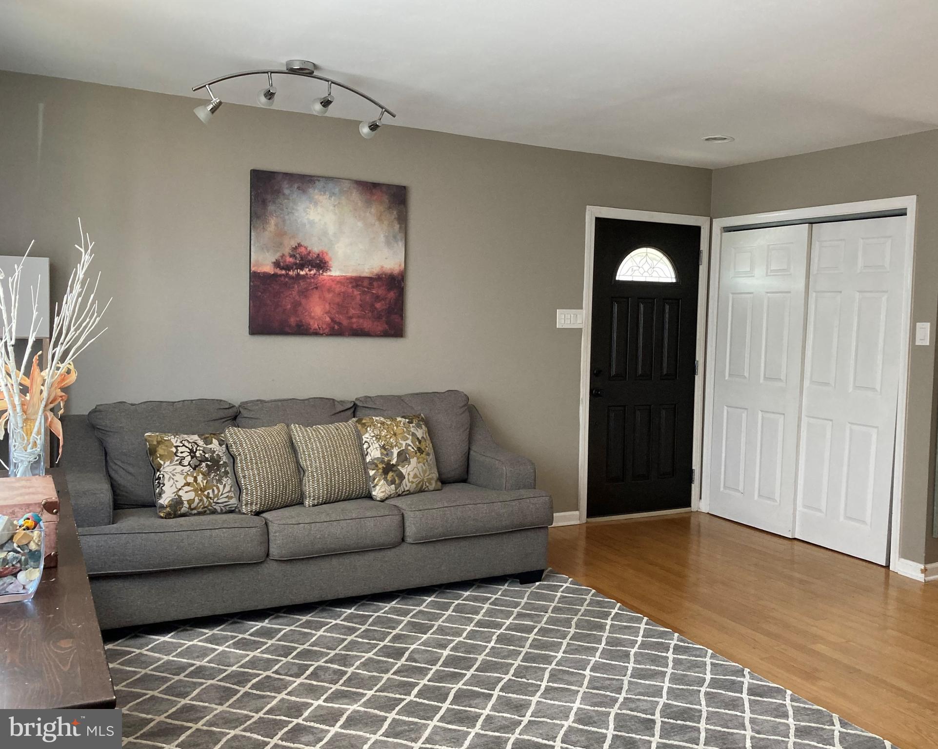 9926 Wingtip Road Philadelphia, PA 19115 - Photo 5 of 58 Gallery Image 5