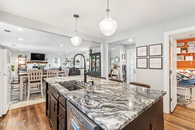 $425,000 | 5935 Pleasant Farm Drive, Beaufort, SC 29906