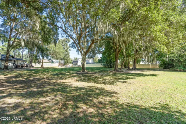 $425,000 | 5935 Pleasant Farm Drive, Beaufort, SC 29906